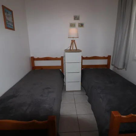 Beau 3 Pieces Avec Terrasse Et Box A Sete, 6 Pers. - Fr-1-472a-128 *